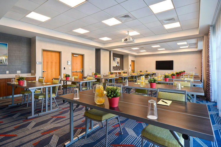 Hampton Inn & Suites Las Vegas Convention Center photo 25