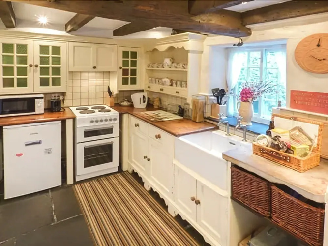 Puzzle Cottage