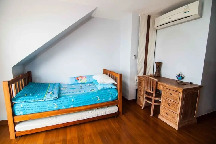 2 Bedrooms Villa