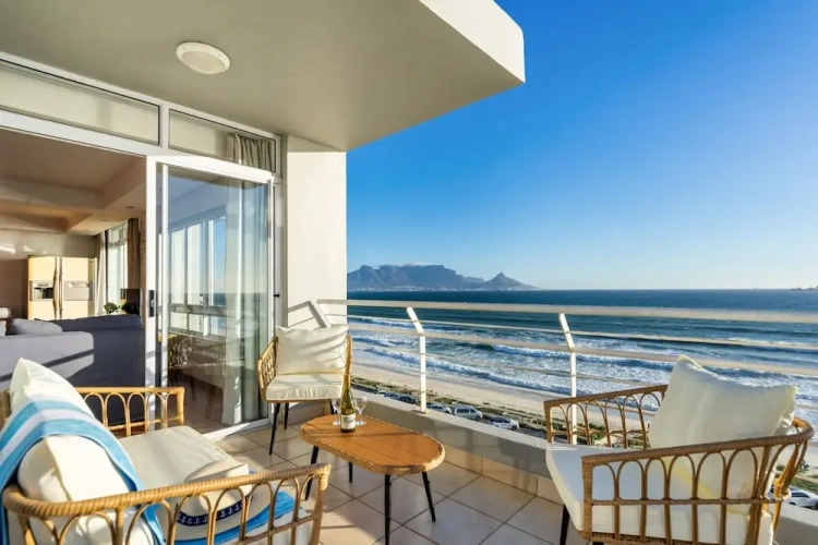 2 Bedrooms Apartment with balcony
