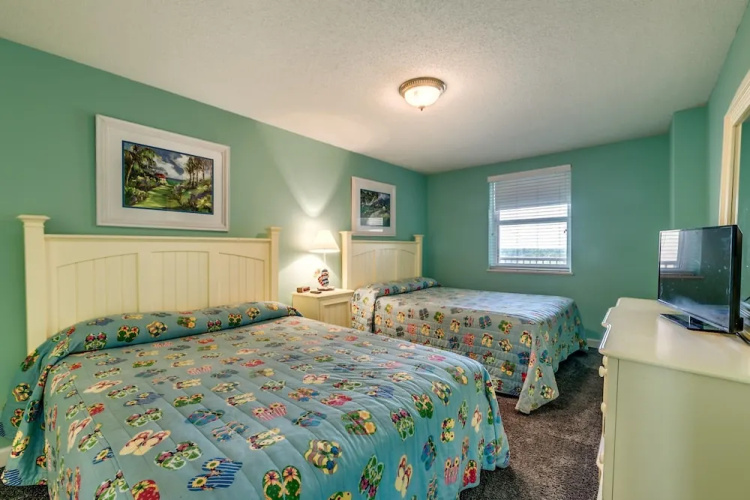 Blue Water Keyes by Condo-World