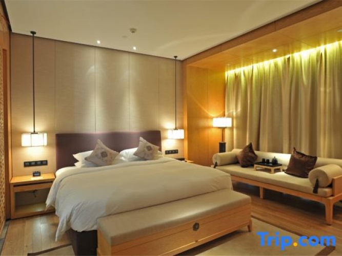 Deluxe Double Suite
