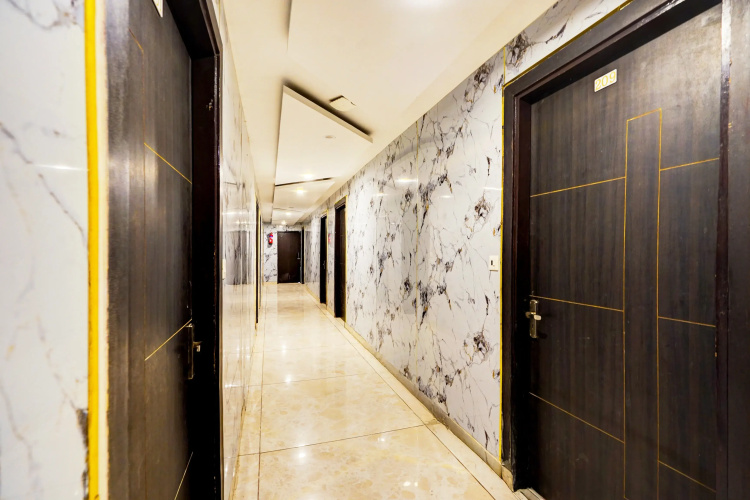 Collection O Surya Enclave Formerly Aroma Regency