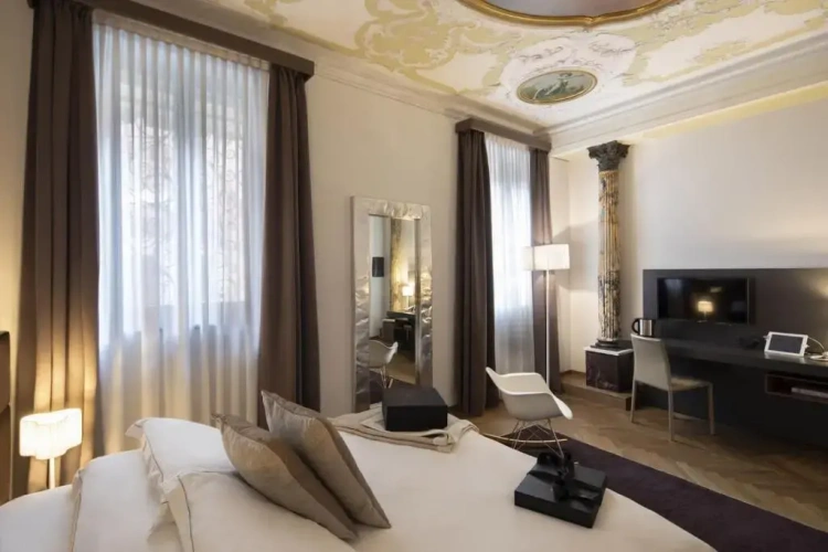 Luxury Double room with canal view