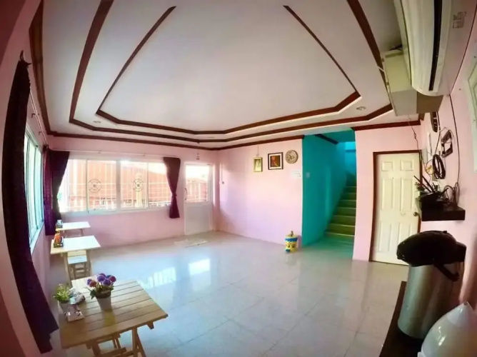 Friend's House - Koh Larn