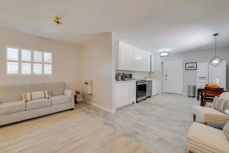 10 Mi to Dtwn Phoenix: Studio w/ Outdoor Kitchen!