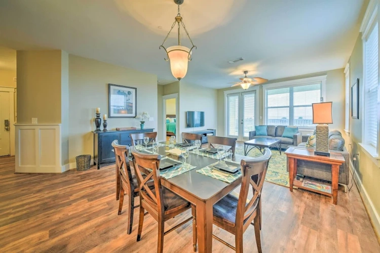 3 Bedrooms Apartment