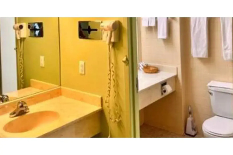 Lively Inn & Suites