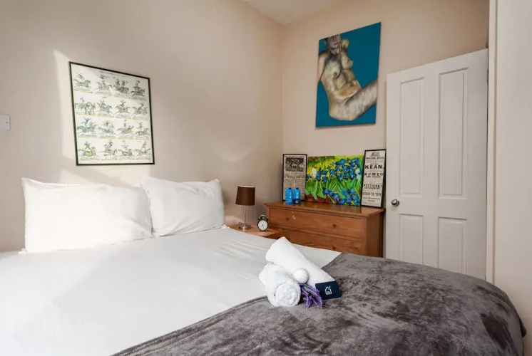 Light And Comfortable Hammersmith Home Ssq