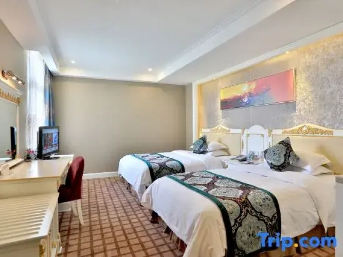 Superior Triple Family Suite