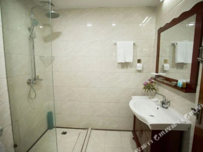 Dinis Hotel (Luoyang Kaiyuan)