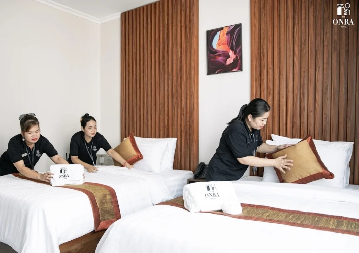 Standard Twin room with city view