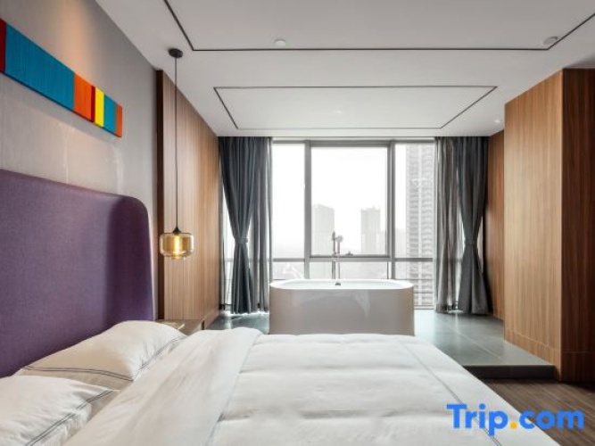 Executive Suite with city view