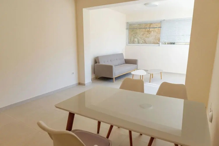 Phaedrus Living: Seaside Thalassa Cretan 102
