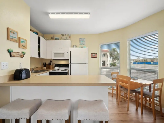 Sea Rocket by Distinctive Beach Rentals