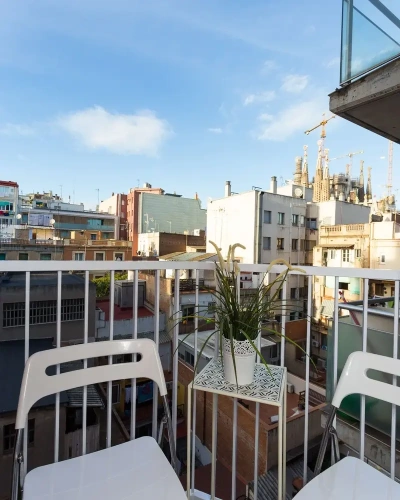 4 Bedrooms Apartment with balcony and with city view