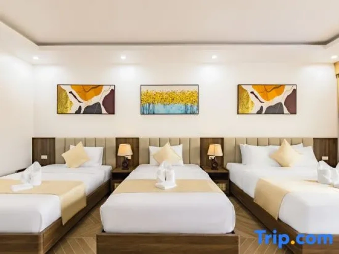 Standard Family room with mountain view