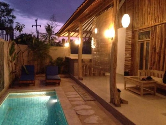 2 Bedrooms Villa