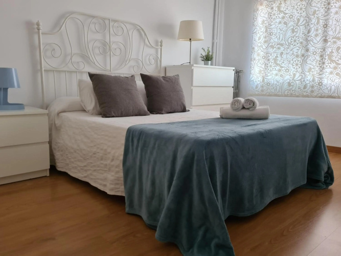 Apartamentos Dos Torres Légolas - Parking gratis