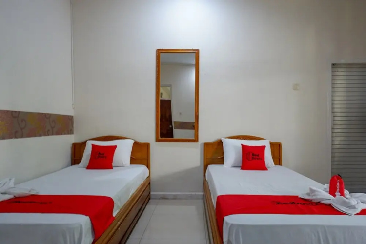 Alam Raya Hotel by RedDoorz