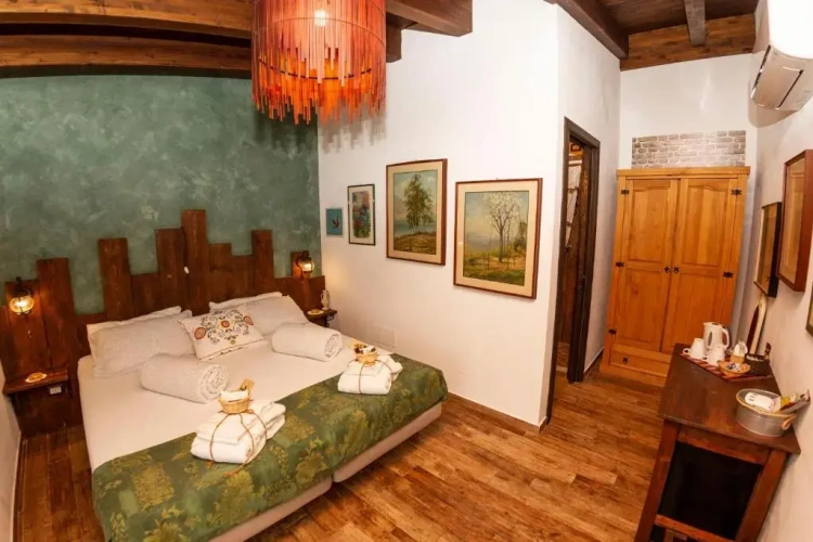 Standard Double room with view