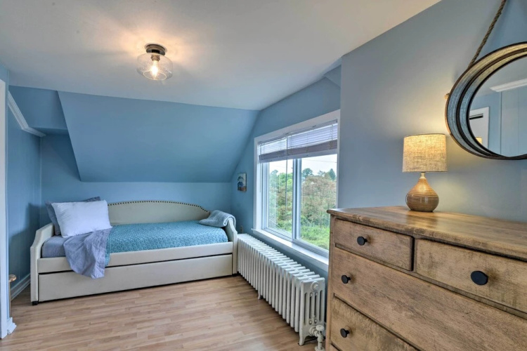 Enchanting Family House W/ Balcony < 3 Mi To Wvu! - Morgantown, WV