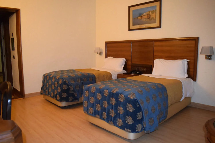 Hotel Samrat