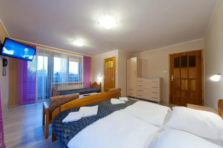 Standard Triple room