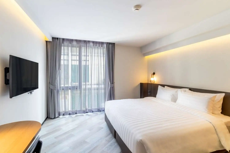 Superior Double room with city view
