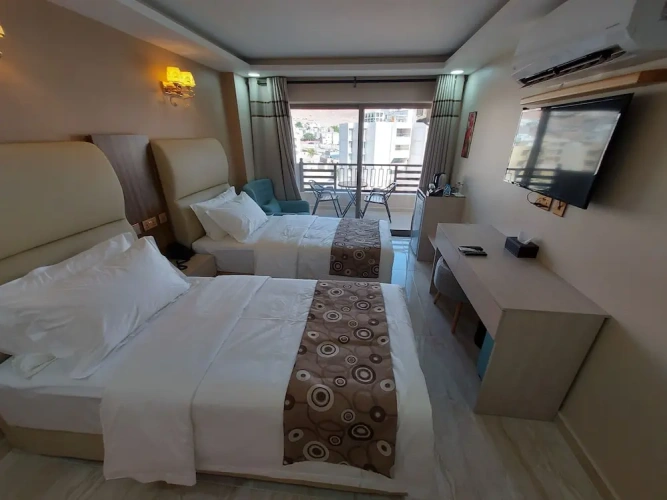 Standard Twin room with balcony and with mountain view