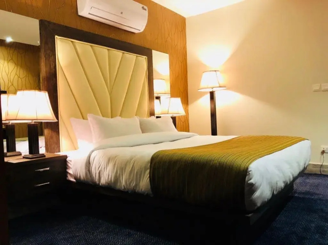 Hunain Hotel
