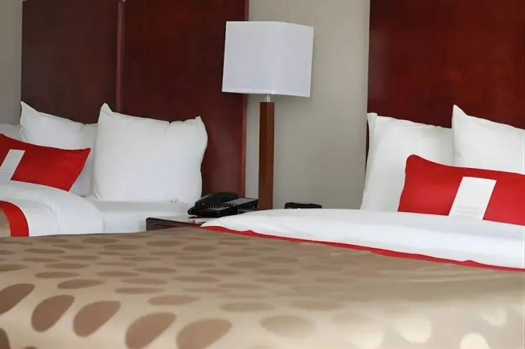 Iberia House & Suites