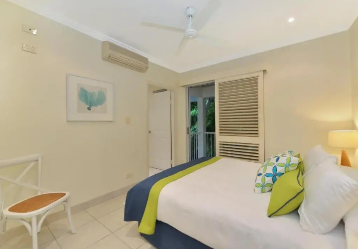 4 Bedrooms Cottage