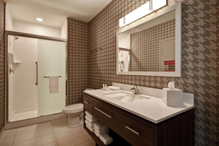 1 Bedroom Suite