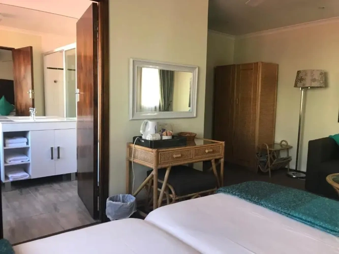 Superior Triple room