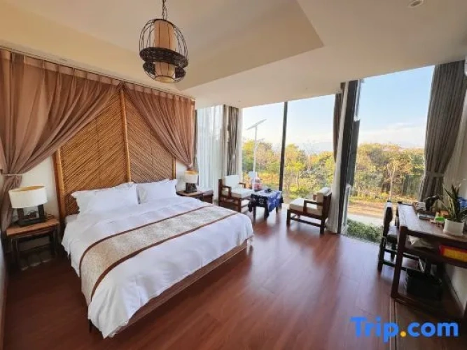 Twin Family Suite