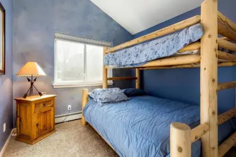 3473 Sunburst Ct - 3 Br Condo