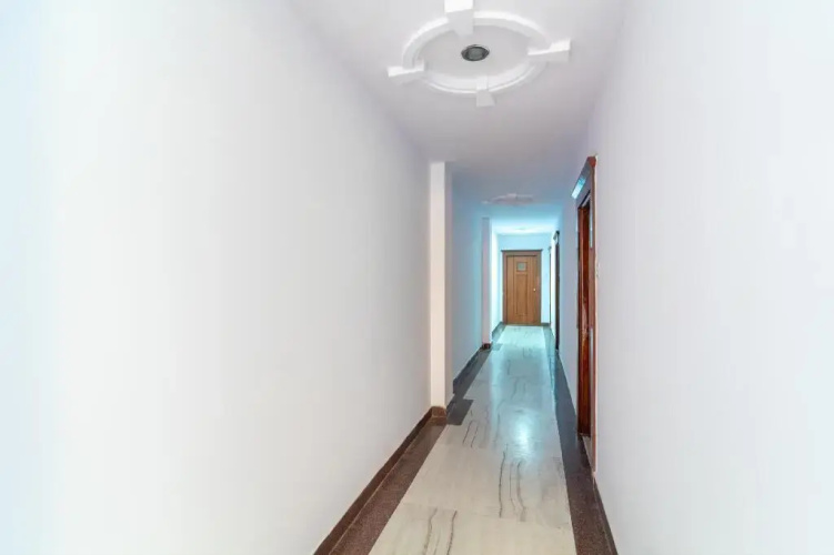HMC Hotel by OYO