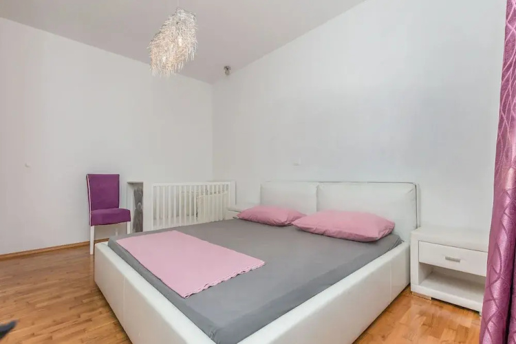 Apartment Mario