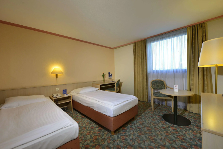 PLAZA INN Leonberg