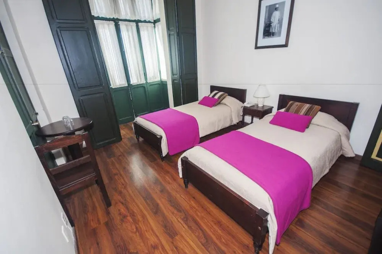 Hostal Naira