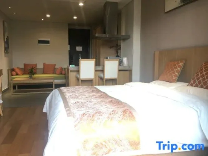 Standard room with lake view