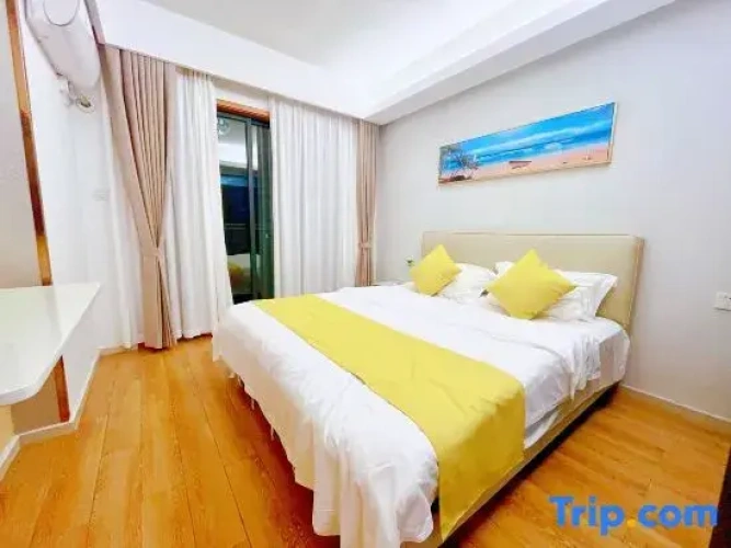 1 Bedroom Suite with balcony and with garden view