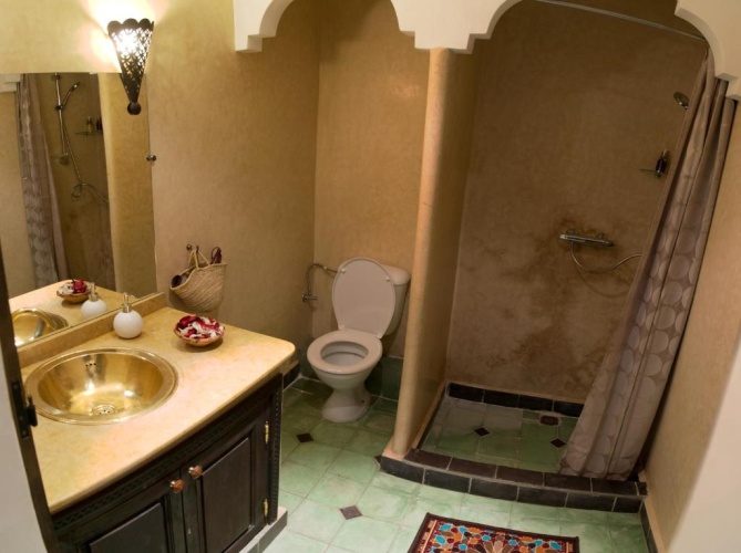 Standard Triple room
