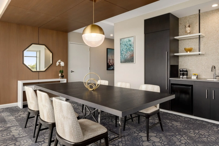 1 Bedroom Suite