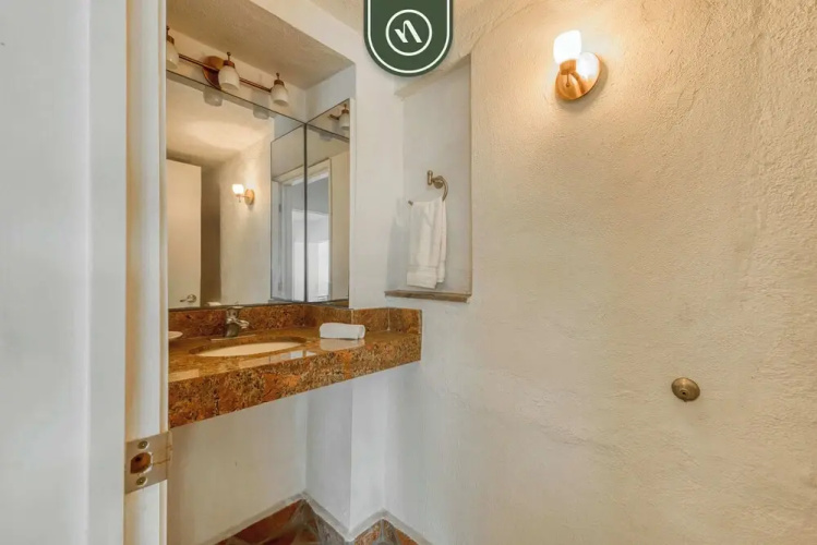 2 BR Condo Right - Romantic Zone - Private Rooftop