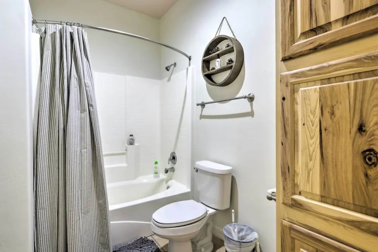 3 Bedrooms Apartment