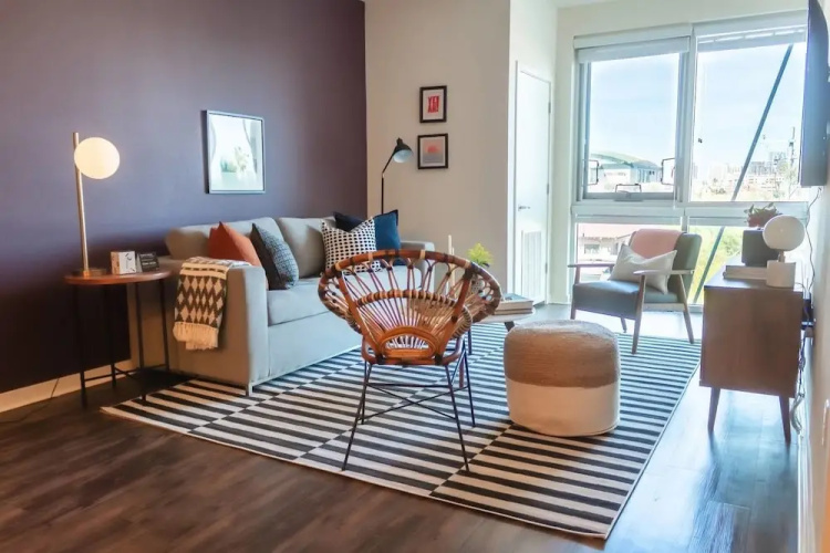 Must-see 2br/2ba Apt by Domio
