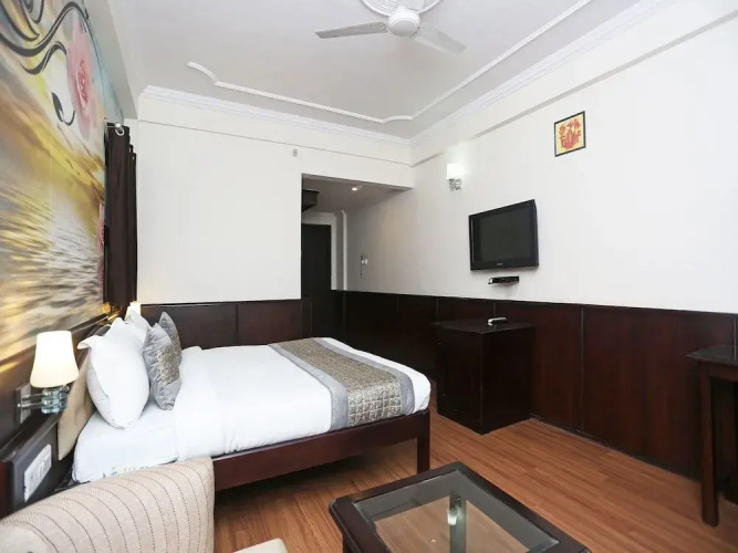 OYO 9537 Hotel Park Grace
