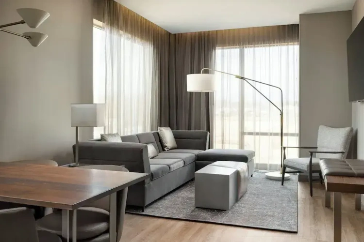 1 Bedroom Suite